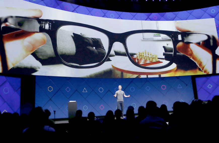 WHAT’S GOING TO BE COOL IN 2021? AUGMENTED REALITY GLASSES ARE RETURNING FOR CONSUMERS AND HERE’S WHAT THAT MEANS.